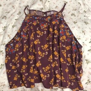 Paisley, flows, crop top.